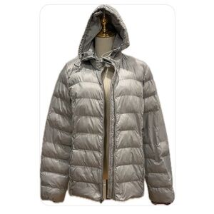 Tommy Hilfiger NWOT Silver Puffer Jacket with Removable Hood L